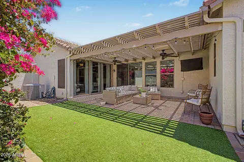 Exterior - 4674 E Maplewood St, Gilbert, AZ 85297 photo 3 of 17