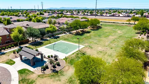 View/Area - 4674 E Maplewood St, Gilbert, AZ 85297 photo 10 of 63