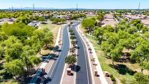 View/Area - 4674 E Maplewood St, Gilbert, AZ 85297 photo 8 of 63