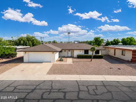10610 W Garnette Dr, Sun City, AZ 85373