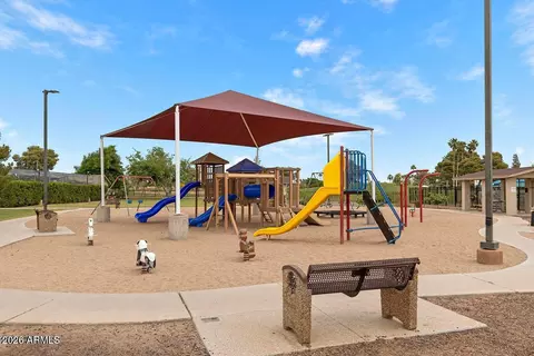 View/Area - 4411 E Ute St, Phoenix, AZ 85044 photo 3 of 4