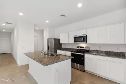 8409 W Stargell Way, Florence, AZ 85132