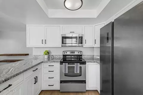 Kitchen - 2455 E Broadway Rd #78, Mesa, AZ 85204 photo 4 of 5