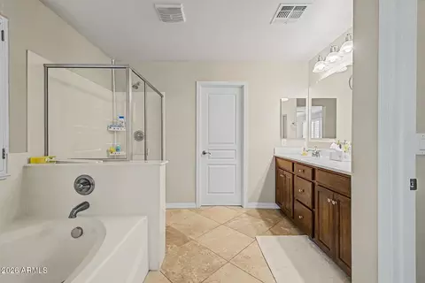 Bath - 4164 E Thunderheart Trl, Gilbert, AZ 85297 photo 1 of 1