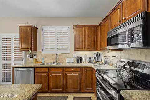 Kitchen - 4164 E Thunderheart Trl, Gilbert, AZ 85297 photo 3 of 3