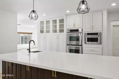 Kitchen - 7801 N 16th Ln, Phoenix, AZ 85021 photo 10 of 11
