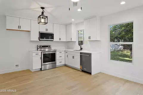 Kitchen - 7801 N 16th Ln, Phoenix, AZ 85021 photo 11 of 11