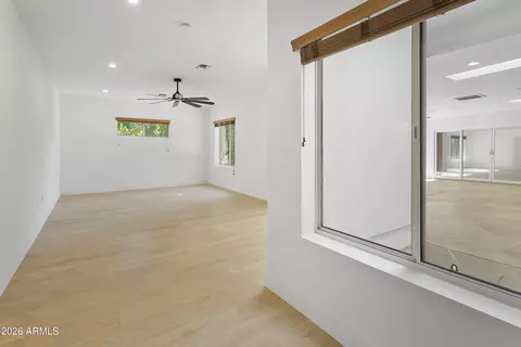 Living - 7801 N 16th Ln, Phoenix, AZ 85021 photo 6 of 7