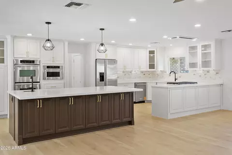 Kitchen - 7801 N 16th Ln, Phoenix, AZ 85021 photo 3 of 11