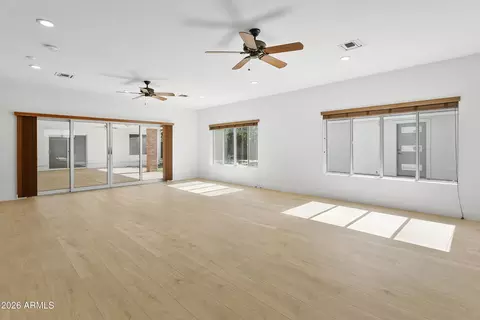 Living - 7801 N 16th Ln, Phoenix, AZ 85021 photo 5 of 7