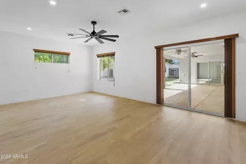 Living - 7801 N 16th Ln, Phoenix, AZ 85021 photo 7 of 7