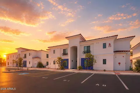 2747 W Queen Creek Rd #102, Chandler, AZ 85248