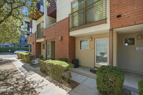 525 W Lakeside Dr #124, Tempe, AZ 85281