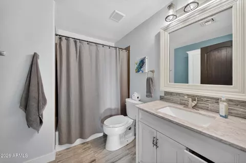 Bath - 1515 E Galvin St, Phoenix, AZ 85086 photo 2 of 2