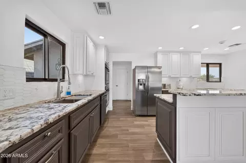 Kitchen - 1515 E Galvin St, Phoenix, AZ 85086 photo 4 of 4