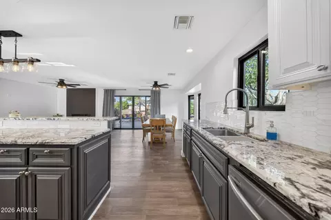 Kitchen - 1515 E Galvin St, Phoenix, AZ 85086 photo 3 of 4