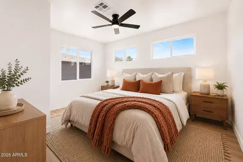 Bedroom - 1917 W Whitton Ave, Phoenix, AZ 85015 photo 2 of 5