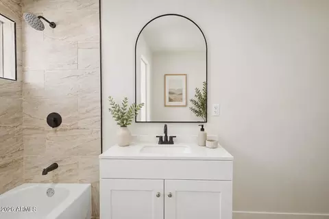 Bath - 1917 W Whitton Ave, Phoenix, AZ 85015 photo 3 of 4