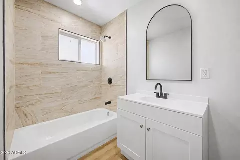 Bath - 1917 W Whitton Ave, Phoenix, AZ 85015 photo 1 of 4