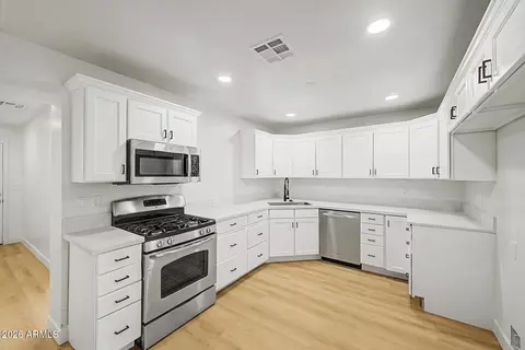 Kitchen - 1917 W Whitton Ave, Phoenix, AZ 85015 photo 1 of 2