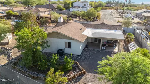 View/Area - 2419 E Caldwell St, Phoenix, AZ 85042 photo 2 of 10
