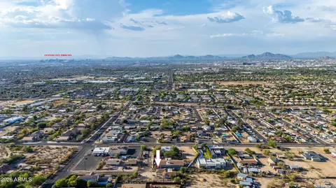 View/Area - 2419 E Caldwell St, Phoenix, AZ 85042 photo 7 of 10