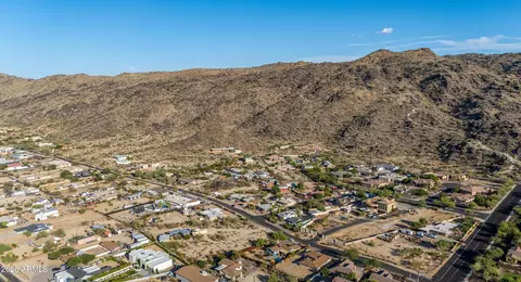 View/Area - 2419 E Caldwell St, Phoenix, AZ 85042 photo 9 of 10
