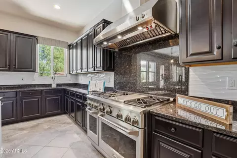 Kitchen - 1142 E Bajor St, Gilbert, AZ 85298 photo 3 of 4