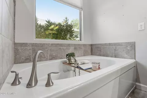 Bath - 1142 E Bajor St, Gilbert, AZ 85298 photo 7 of 9