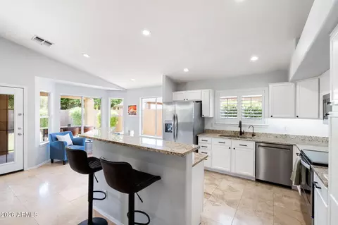 Kitchen - 1751 S Oak St, Gilbert, AZ 85233 photo 4 of 5
