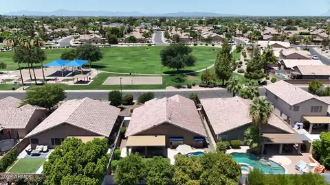 View/Area - 1751 S Oak St, Gilbert, AZ 85233 photo 3 of 9