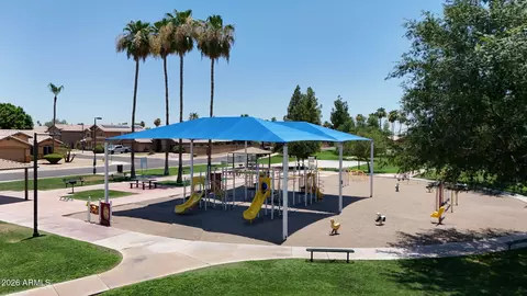 View/Area - 1751 S Oak St, Gilbert, AZ 85233 photo 6 of 9