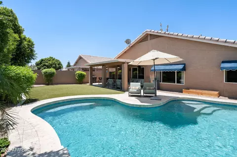 Exterior - 1751 S Oak St, Gilbert, AZ 85233 photo 7 of 7