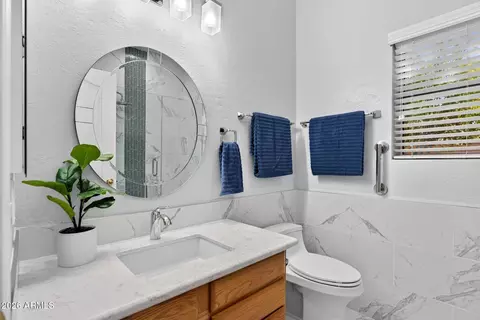 Bath - 244 E Horseshoe Ave, Gilbert, AZ 85296 photo 4 of 5