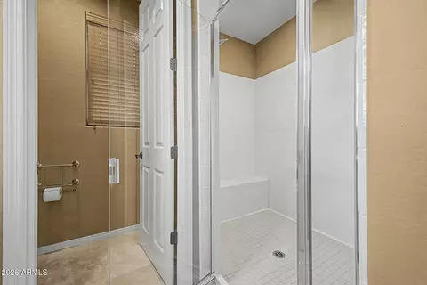 Bath - 4608 W Range Mule Dr, Phoenix, AZ 85083 photo 3 of 7
