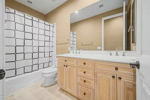 Bath - 4608 W Range Mule Dr, Phoenix, AZ 85083 photo 4 of 7