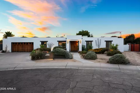 Exterior - 3501 E Cannon Dr, Phoenix, AZ 85028 photo 12 of 24