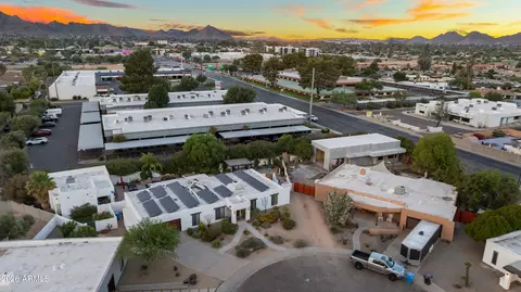 View/Area - 3501 E Cannon Dr, Phoenix, AZ 85028 photo 2 of 6