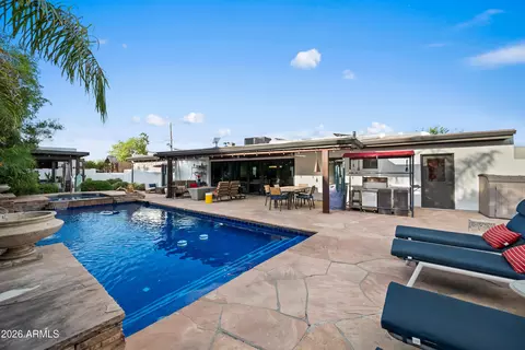 Exterior - 3501 E Cannon Dr, Phoenix, AZ 85028 photo 3 of 24