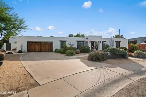 Exterior - 3501 E Cannon Dr, Phoenix, AZ 85028 photo 2 of 24