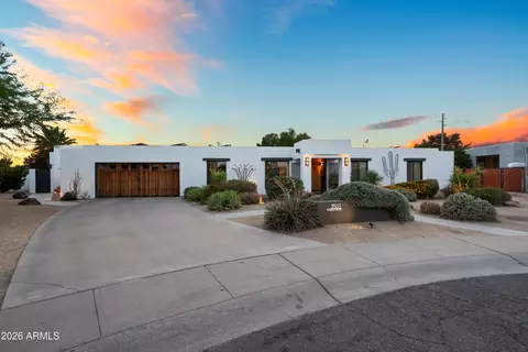 Exterior - 3501 E Cannon Dr, Phoenix, AZ 85028 photo 11 of 24
