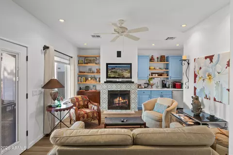 Living - 3501 E Cannon Dr, Phoenix, AZ 85028 photo 3 of 4