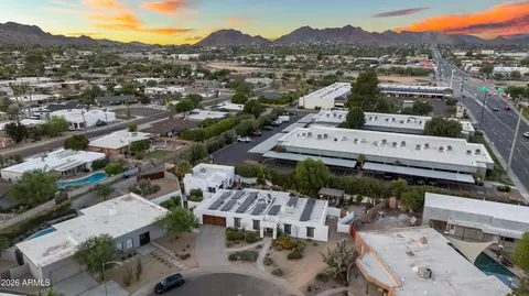 View/Area - 3501 E Cannon Dr, Phoenix, AZ 85028 photo 4 of 6