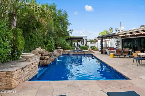 Exterior - 3501 E Cannon Dr, Phoenix, AZ 85028 photo 4 of 24