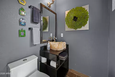Bath - 3501 E Cannon Dr, Phoenix, AZ 85028 photo 1 of 9