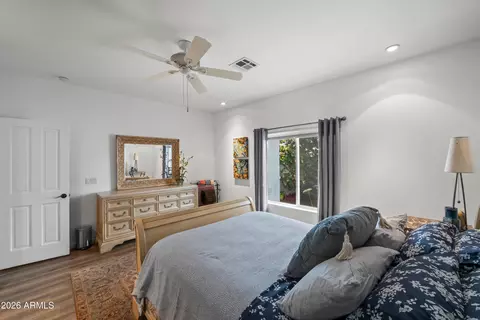 Bedroom - 3501 E Cannon Dr, Phoenix, AZ 85028 photo 6 of 9