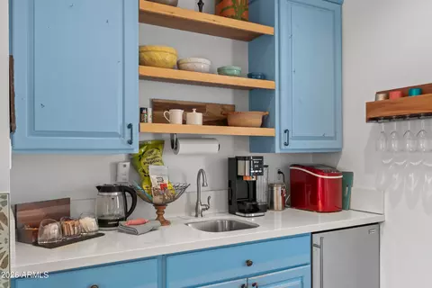 Kitchen - 3501 E Cannon Dr, Phoenix, AZ 85028 photo 6 of 6