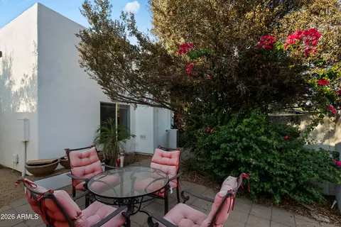 Exterior - 3501 E Cannon Dr, Phoenix, AZ 85028 photo 10 of 24