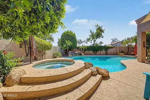 2209 S Sailors Way, Gilbert, AZ 85295