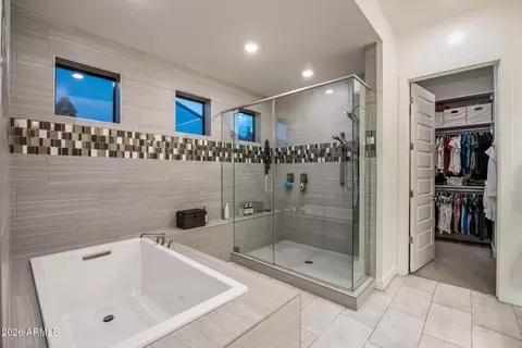 Bath - 1732 E Gillcrest Rd, Gilbert, AZ 85298 photo 2 of 6